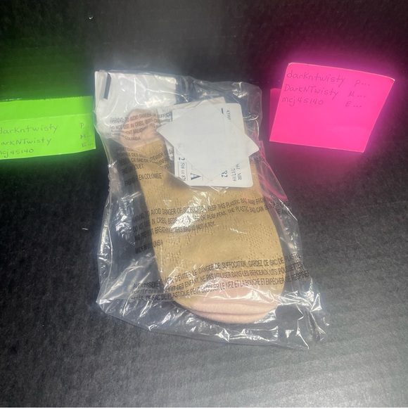 BNWT Nordstrom Treasure and Bond semi sheer metallic nude anklets socks - Picture 10 of 10